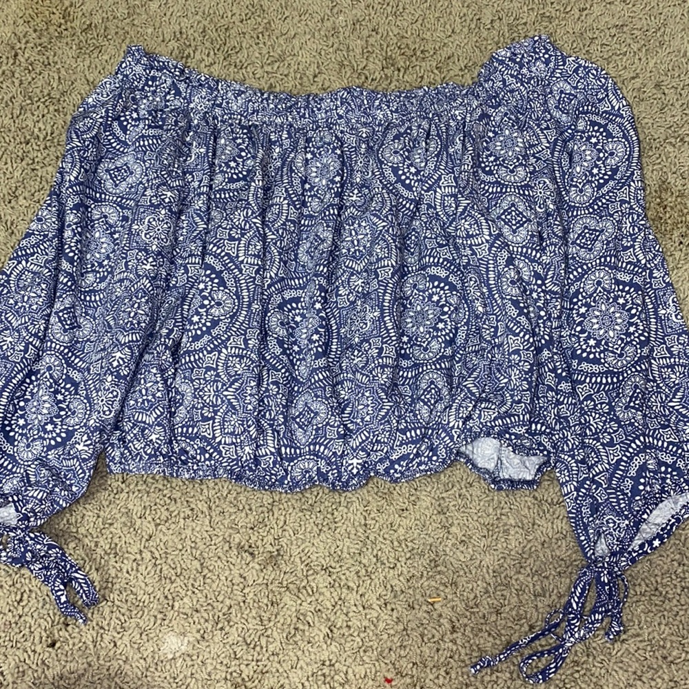 Cropped off the shoulder summer shirt